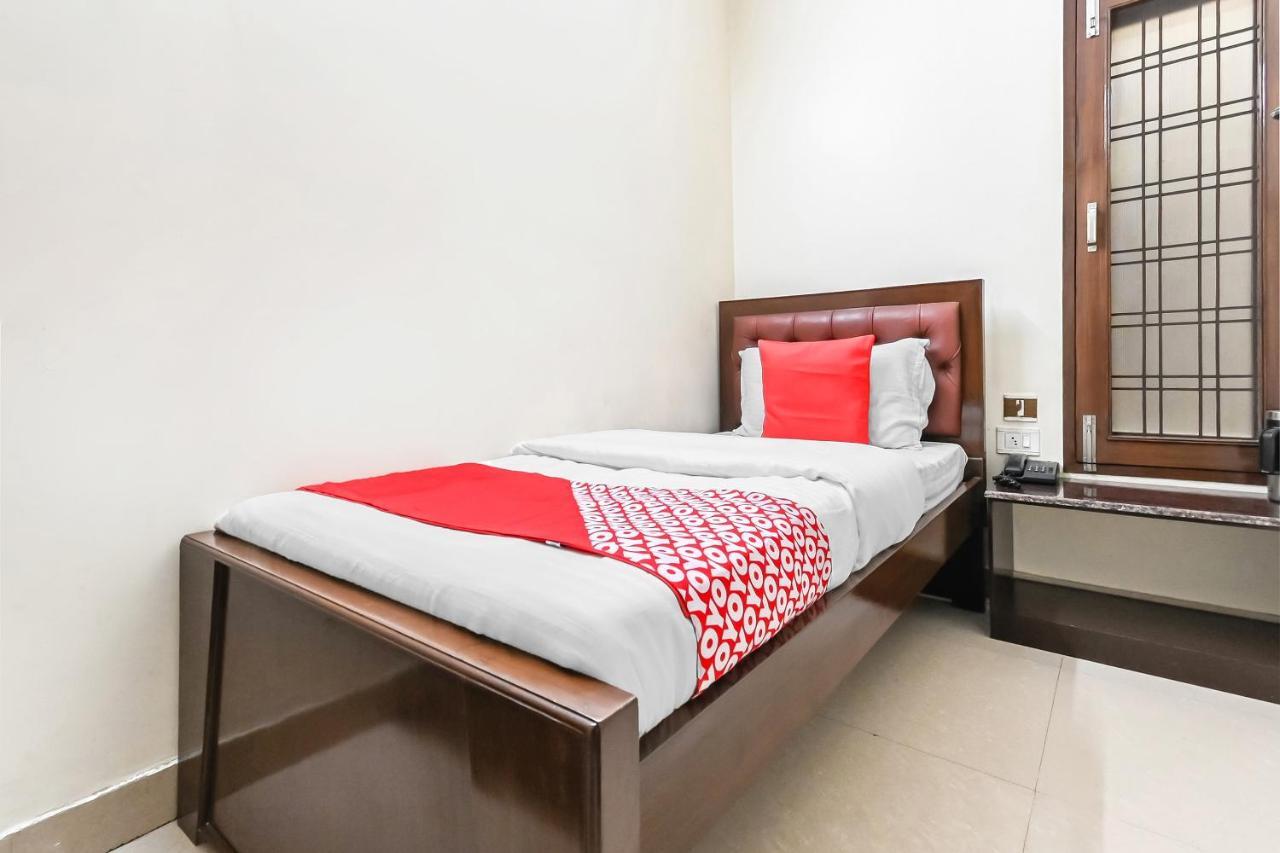 Oyo 49672 Hotel Galaxy Moradabad Exterior photo